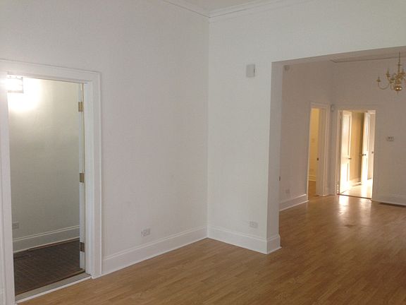 3rd image of 1349 S California Ave #1