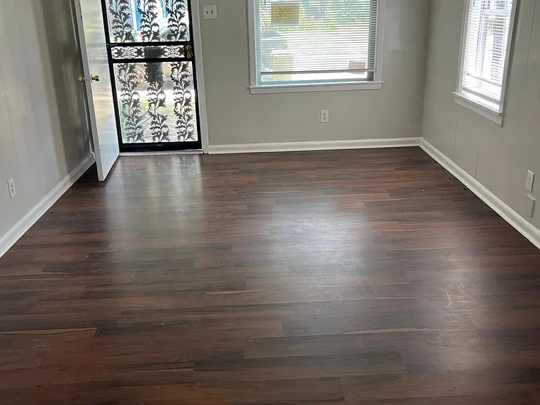 2292 Redwood Ave — Photo 10