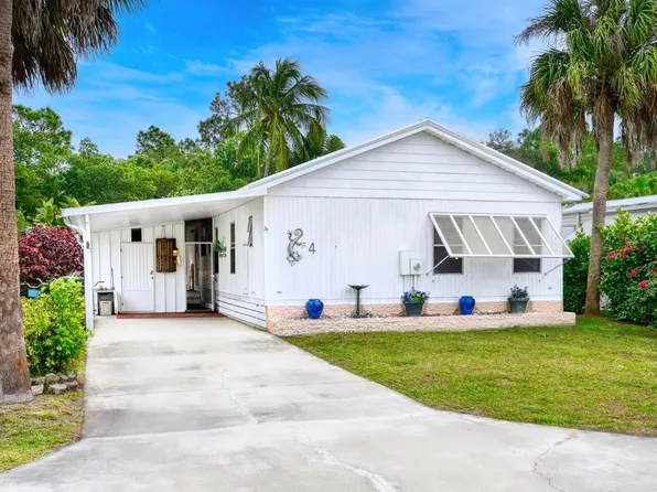 4 Creek Cir, Naples, FL 34114