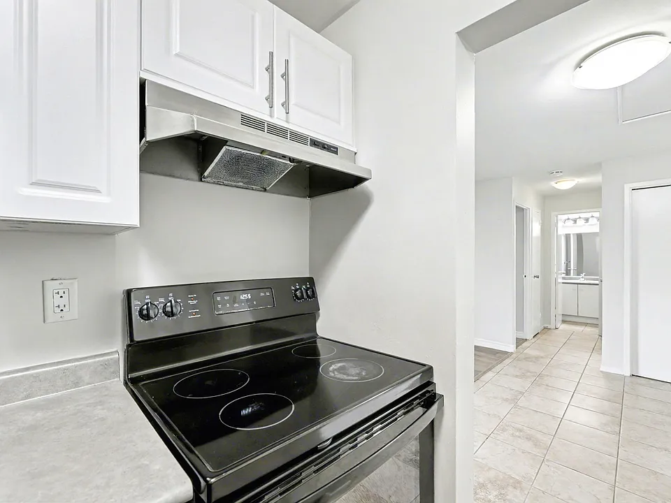 645 Village Green Ave