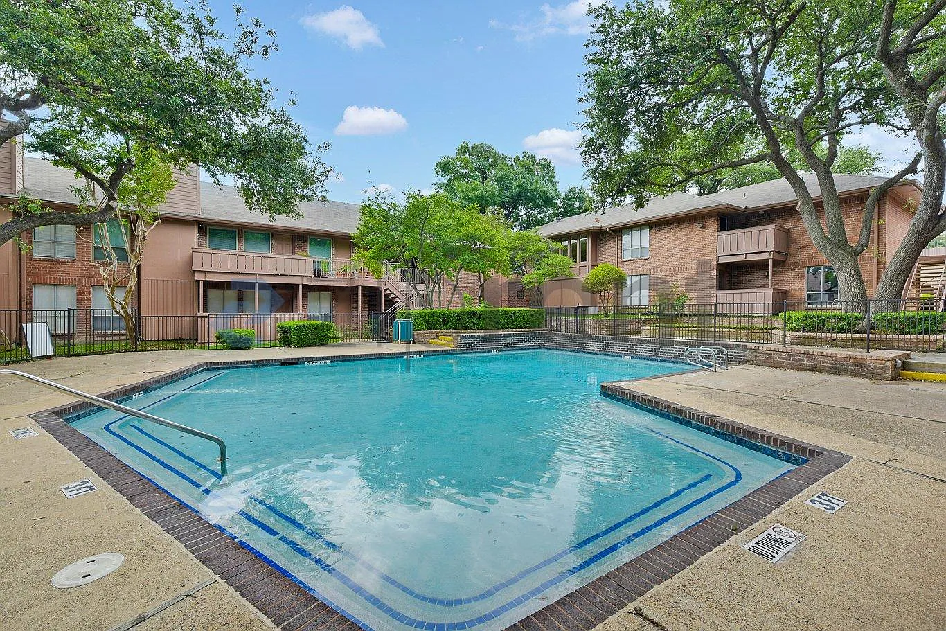 2 bed, 1141 sqft, $1,800 — Photo 1