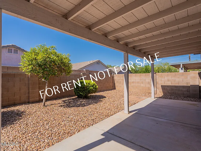 2439 W Rousseau St — Photo 39