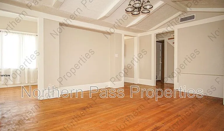 7600 Franklin Dr — Photo 6