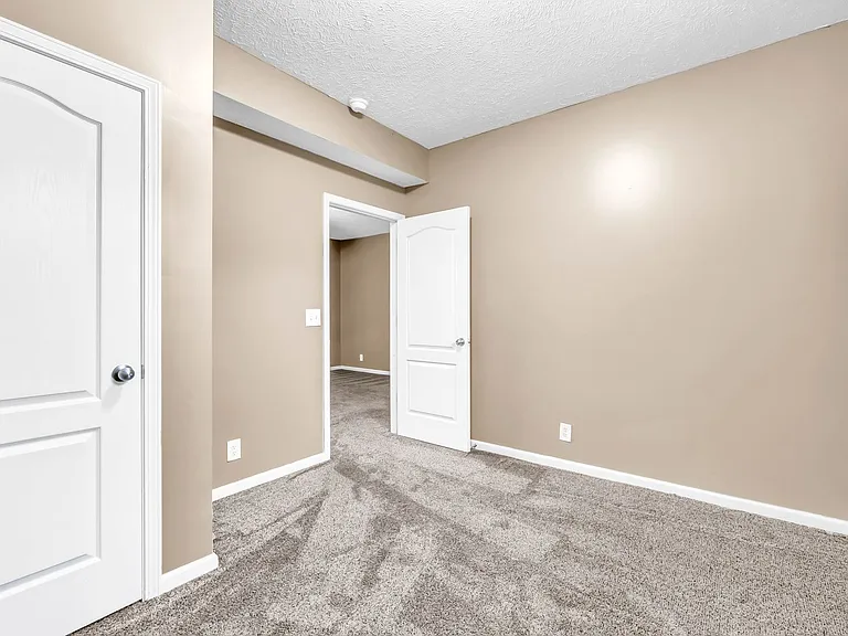 2856 Sharpie Dr — Photo 33