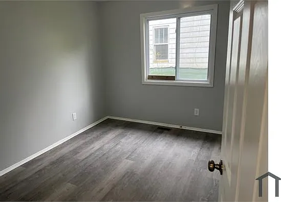 3419 Leerda St — Photo 3