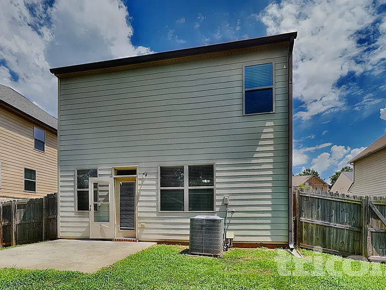 1095 Lear Dr — Photo 15