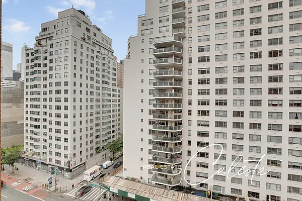 Sold by Sotheby's International Realty | media 7