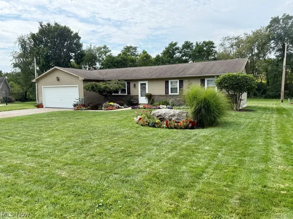 806 Geneva St SW, Sugarcreek, OH 44681