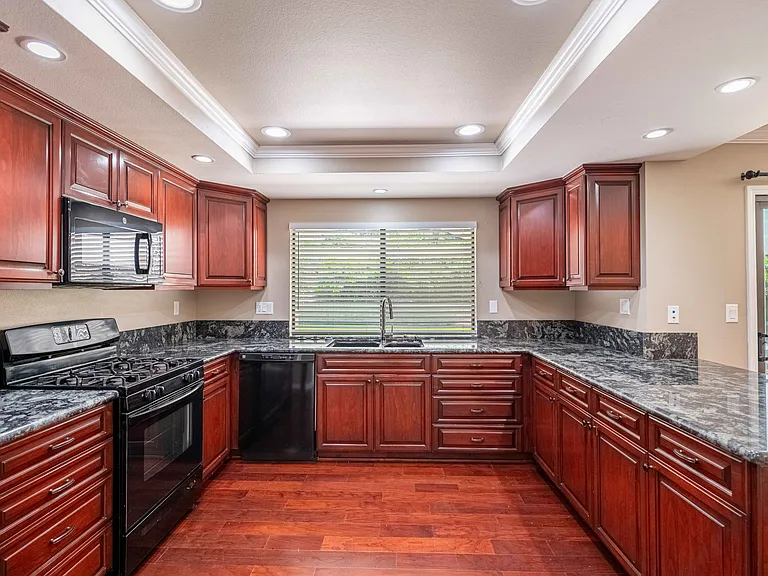 4272 N Cedarpine Ln — Photo 10