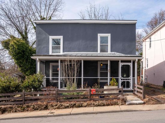 349 10th St NW, Charlottesville, VA 22903