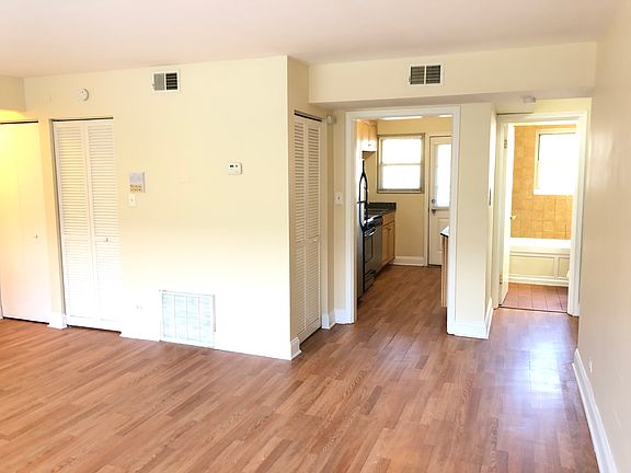 3rd image of 7511 N Damen Ave #7511-C