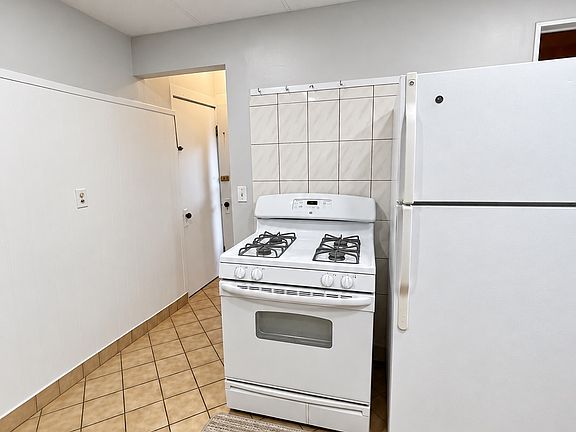 2nd image of 29 Chetwynd Rd #2
