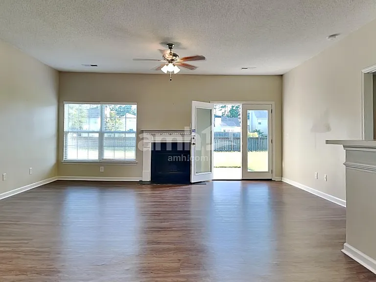 109 Cannonsmill Ln — Photo 5