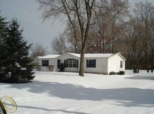 18455 Martinsville Rd, Belleville, MI 48111