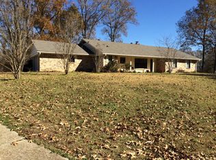 103 Silver Creek Dr, Vicksburg, MS 39180