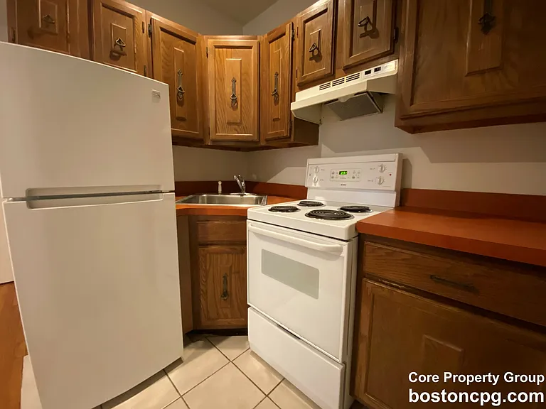 17 Greenough Ln #1 — Photo 3