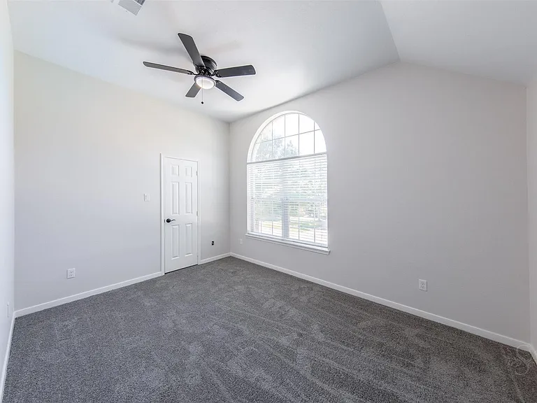 2911 Ledgeside Ct — Photo 22