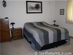 4th image of 907 Willow View Cir