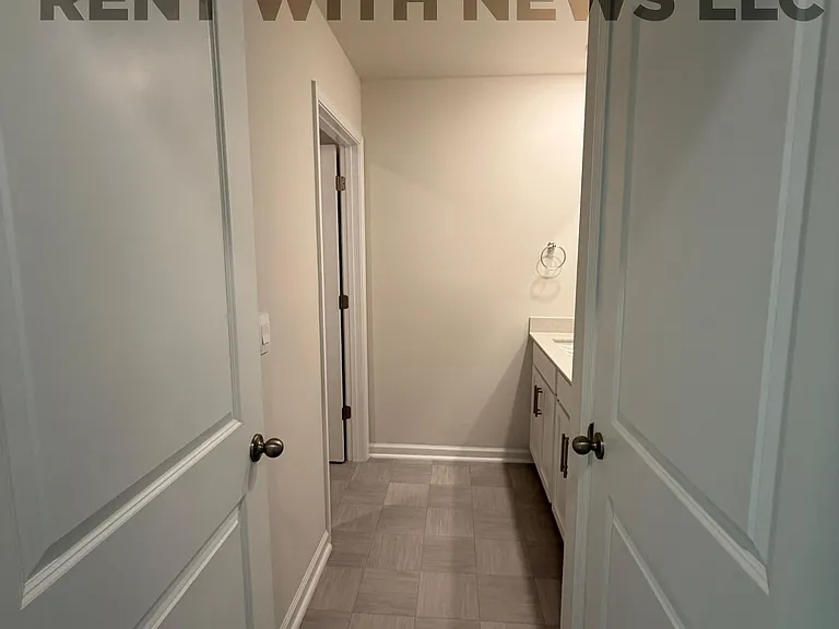 105 Brookberry Ct — Photo 14
