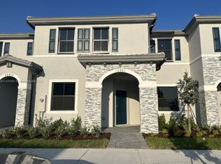 28481 SW 132nd Ct, Homestead, FL 33033