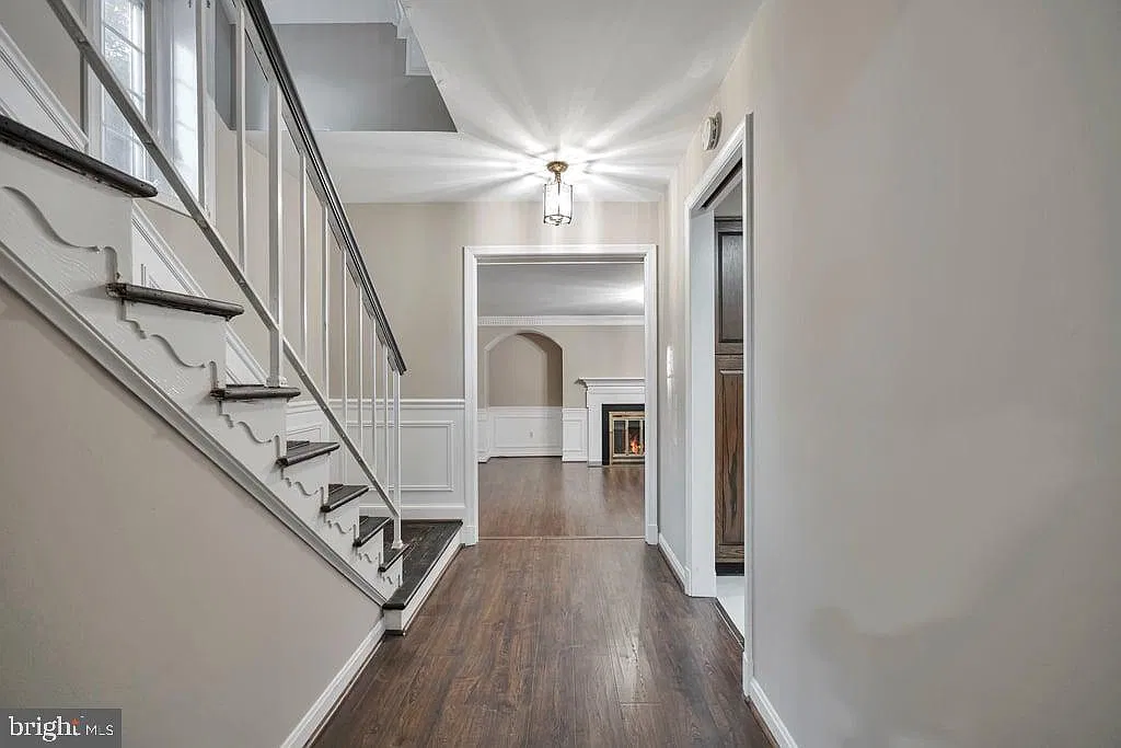 3 bed, 2562 sqft, $3,450 — Photo 4