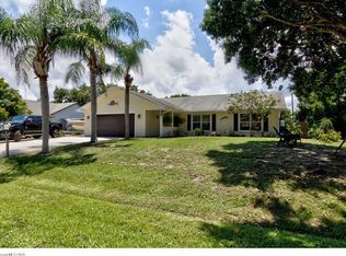 418 Oak St, Sebastian, FL 32958