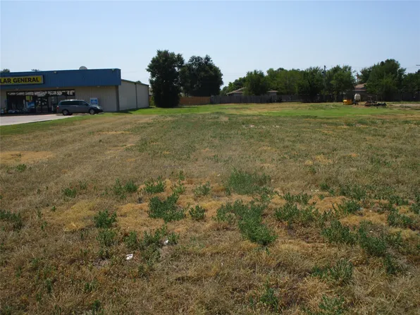 520 W Mary St, Garden City, KS 67846