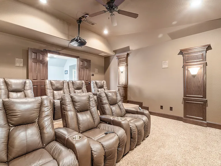 1308 Cotulla Dr — Photo 44