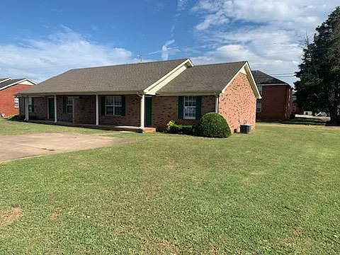 2 bed, 1200 sqft, $995 — Photo 2