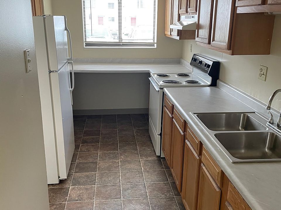 Comstock Village 5437 E H Ave Kalamazoo MI Zillow