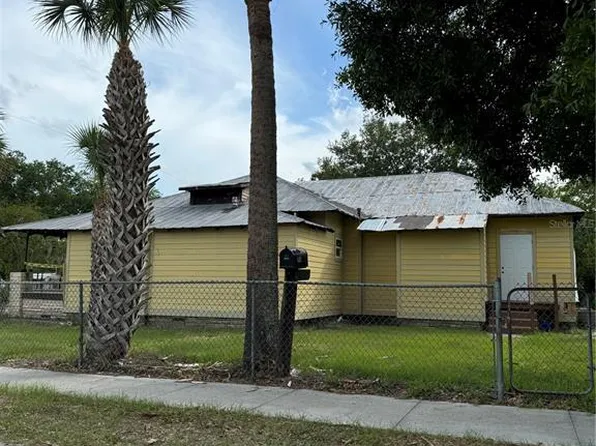 585 Washington St, New Smyrna Beach, FL 32168