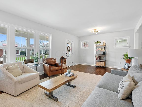 5th image of 1343 Glenn Ave