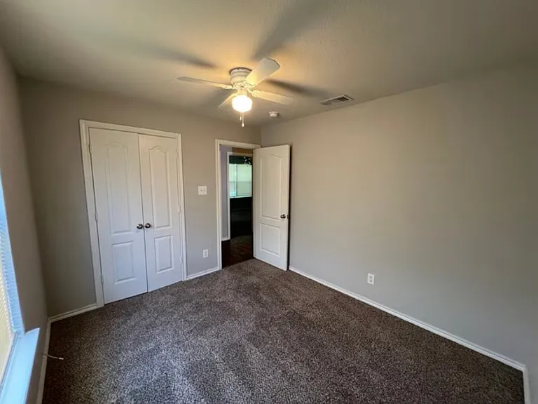 8126 Marydean Ave — Photo 9