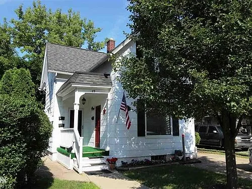 17 Stapleton St Photo 1
