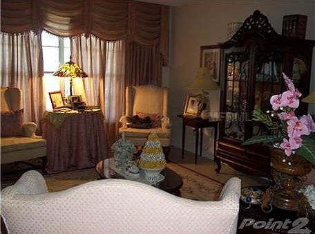 4th image of 319 Club Manor Dr