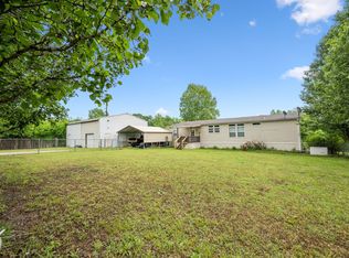 3122 Rock Milam Rd, Lexington, TN 38351