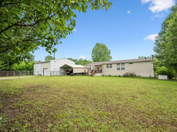 3122 Rock Milam Rd, Lexington, TN 38351