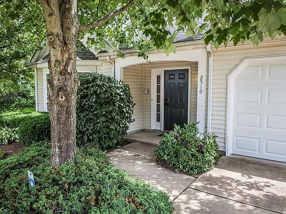 3rd image of 2510 Stonecreek Dr