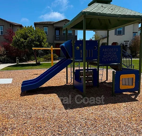 490 Palisade Dr — Photo 28