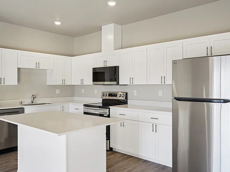 Tahoma Terrace Apartments — Photo 38