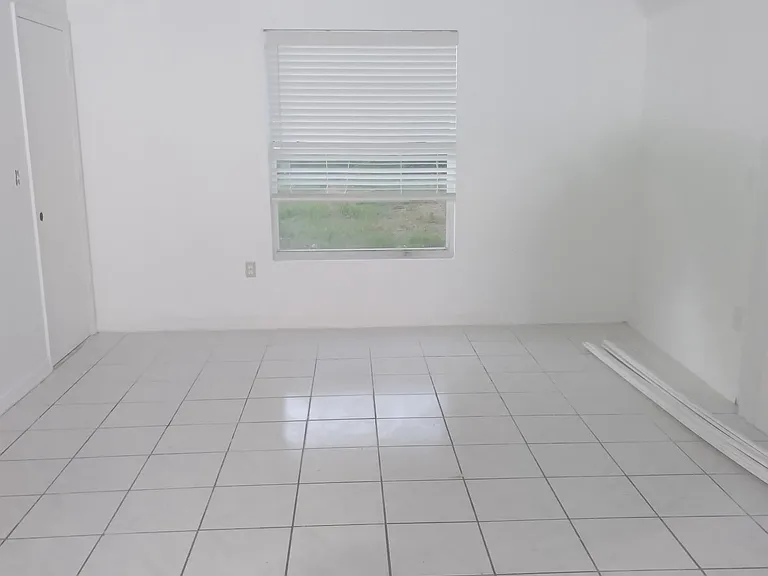 1205 Pleasant Oaks Ct #1205 — Photo 13
