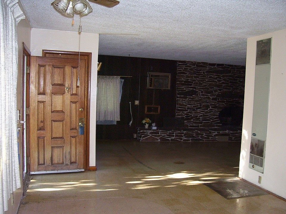 2nd image of 300 E Fir St