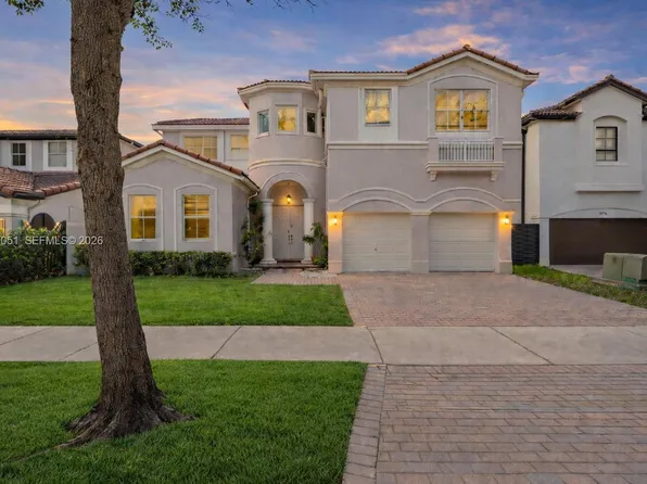 8968 NW 180th Ter, Hialeah, FL 33018