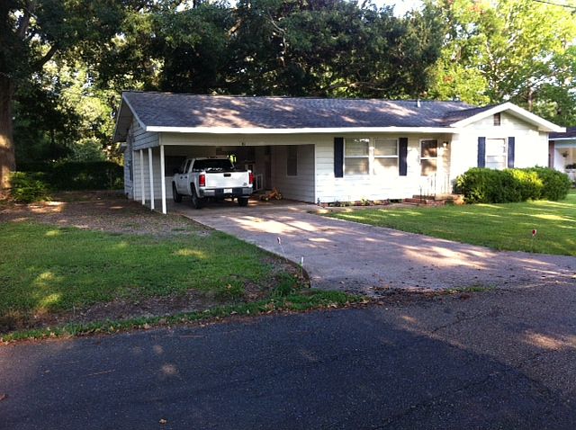 2nd image of 141 N Morein St