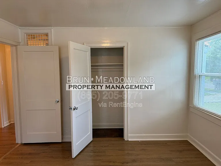 2620 Woodbine Ave — Photo 21