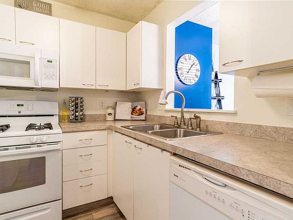 3rd image of 1776 Ridgebury Dr #134E