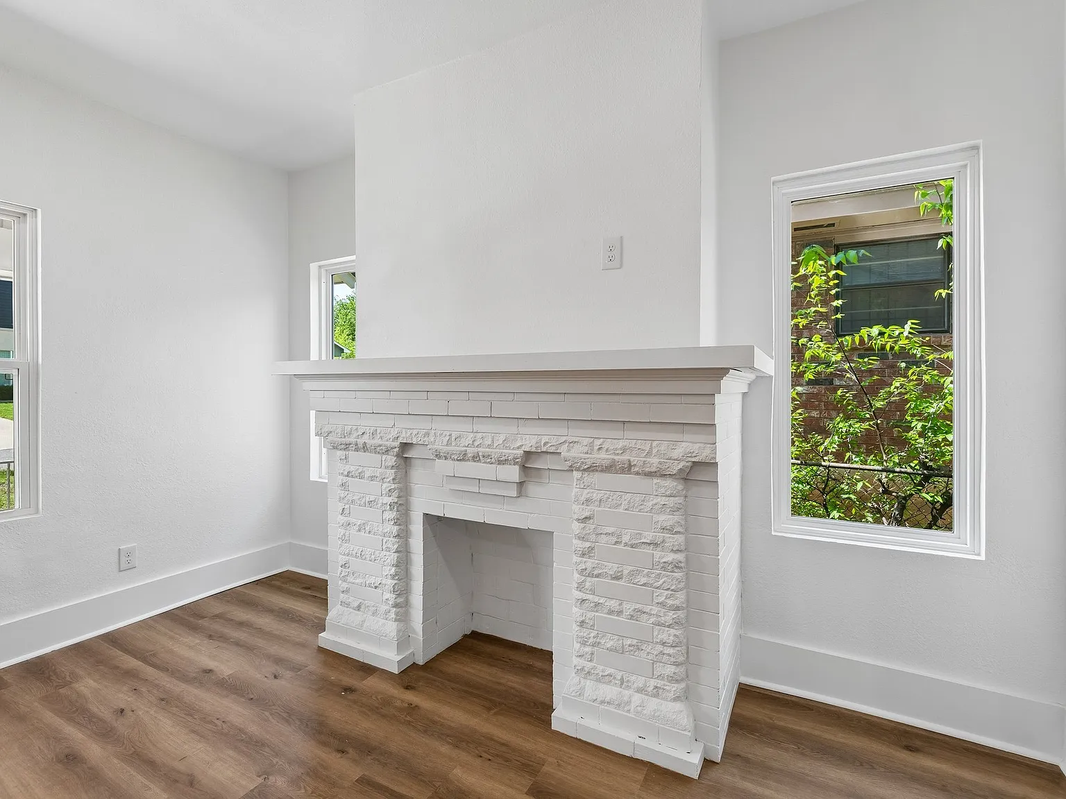 1321 Northeast 9th Street - 1 — Photo 2