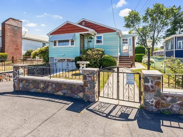 33 Lantern Rd, Revere, MA 02151