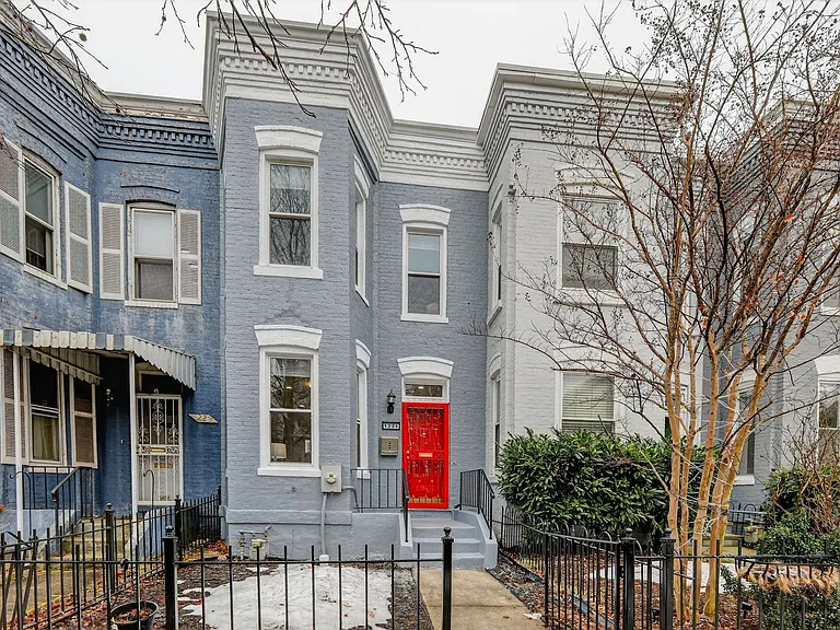 1221 I St NE — Photo 2