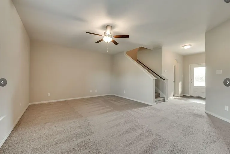 232 Elam Dr — Photo 2